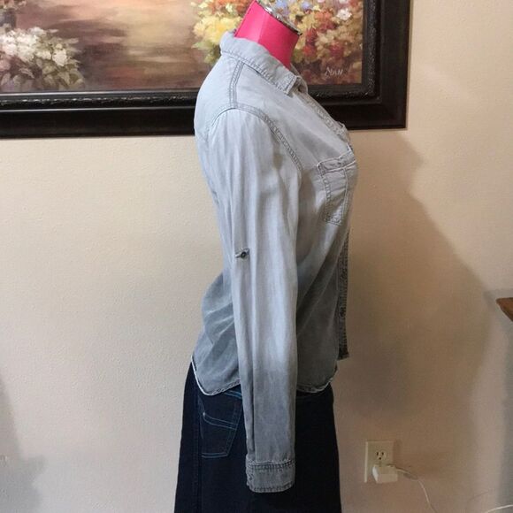 * Anthropologie Cloth & Stone Shirt Size XS Ombre Gray Long Sleeves Roll Button - Picture 4 of 8